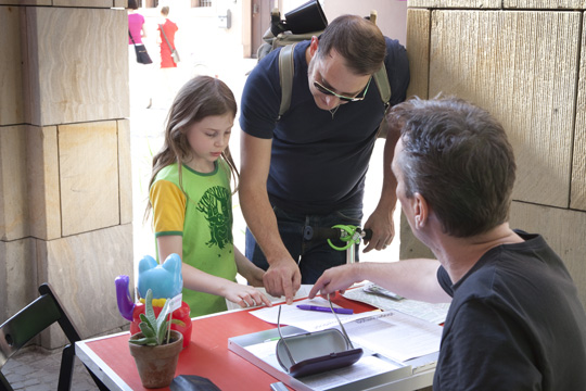 xqm-1_botanoadopt_04_ld